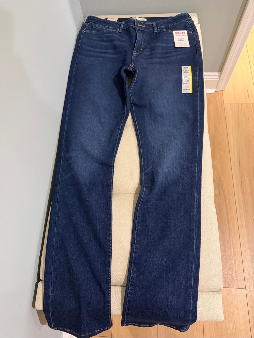 Women’s Dark Blue Levi’s Straight-Leg Jeans 31x34